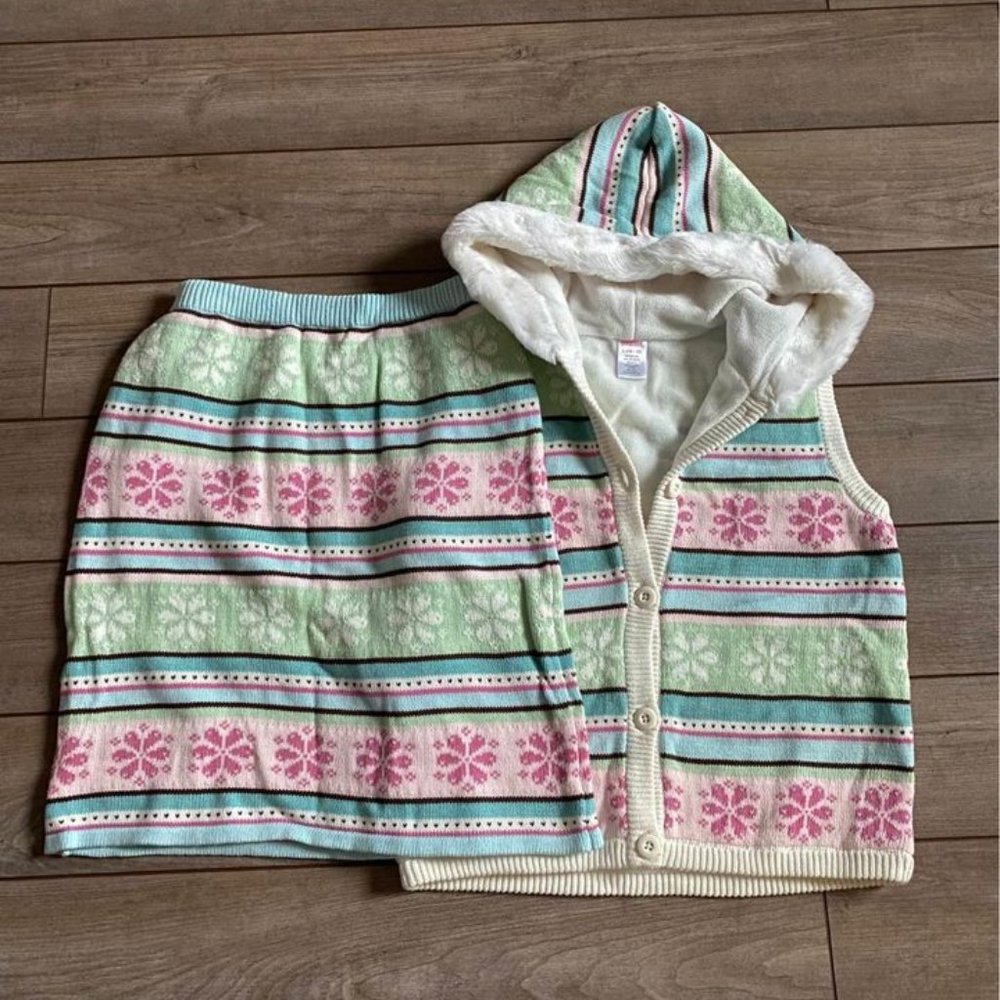 Gymboree Girls Fleece Sweater Vest and Skirt Set